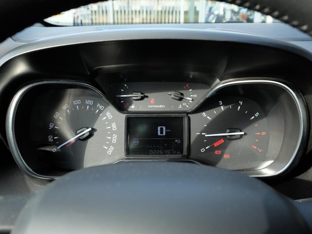 Citroen C3 Aircross 1.2 puretech 110pk shine | navigatie| parkeer sensoren 