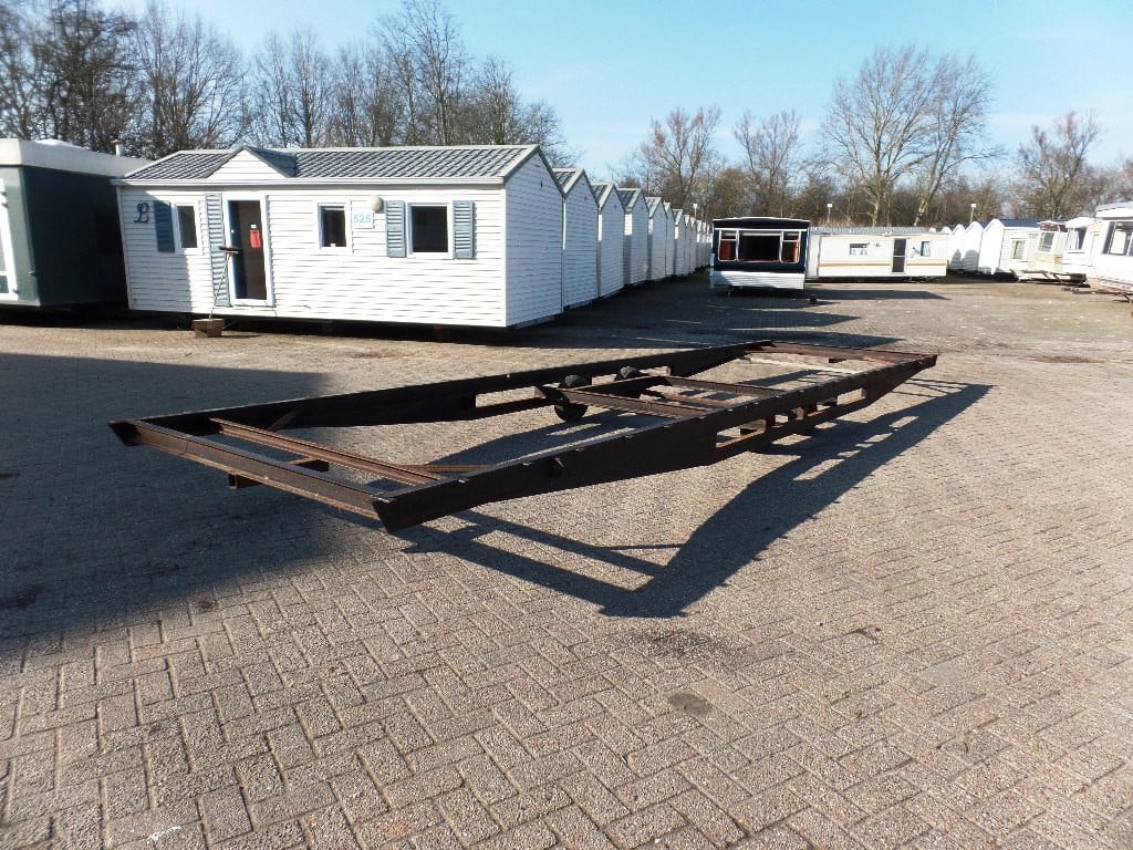 Div. maten onderstellen van stacaravans ideaal voor zelfbouwprojecten