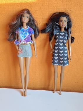 2 donkere Barbies Fashionistas van Mattel