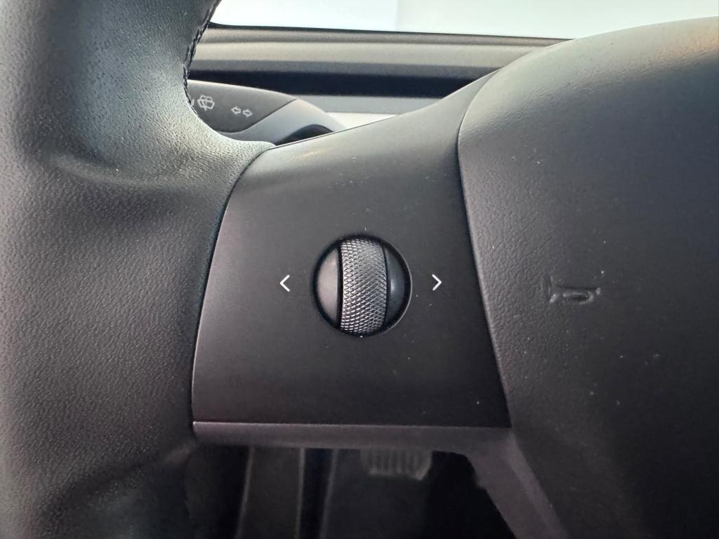 Tesla Model Y rwd 58 kwh / soh 98%