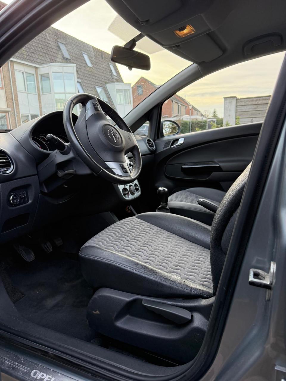 Auto Opel Corsa, 5-deurs