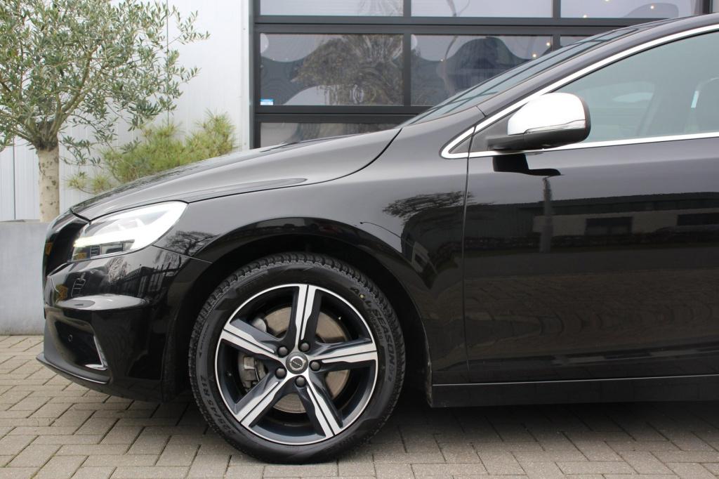 Volvo V40 1.5 t2 r-design automaat - leder/alcantara - led - navi - pdc + c