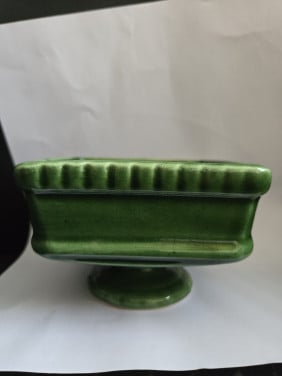 Groen plantenpotje vierkant op sokkel, 11x11 cm, H 8 cm