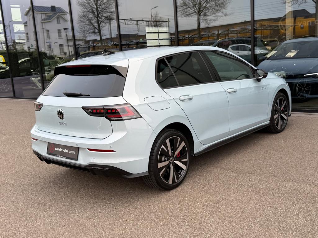 Volkswagen Golf 1.5 ehybrid gte 272pk | led iq light | trekhaak | head-up |