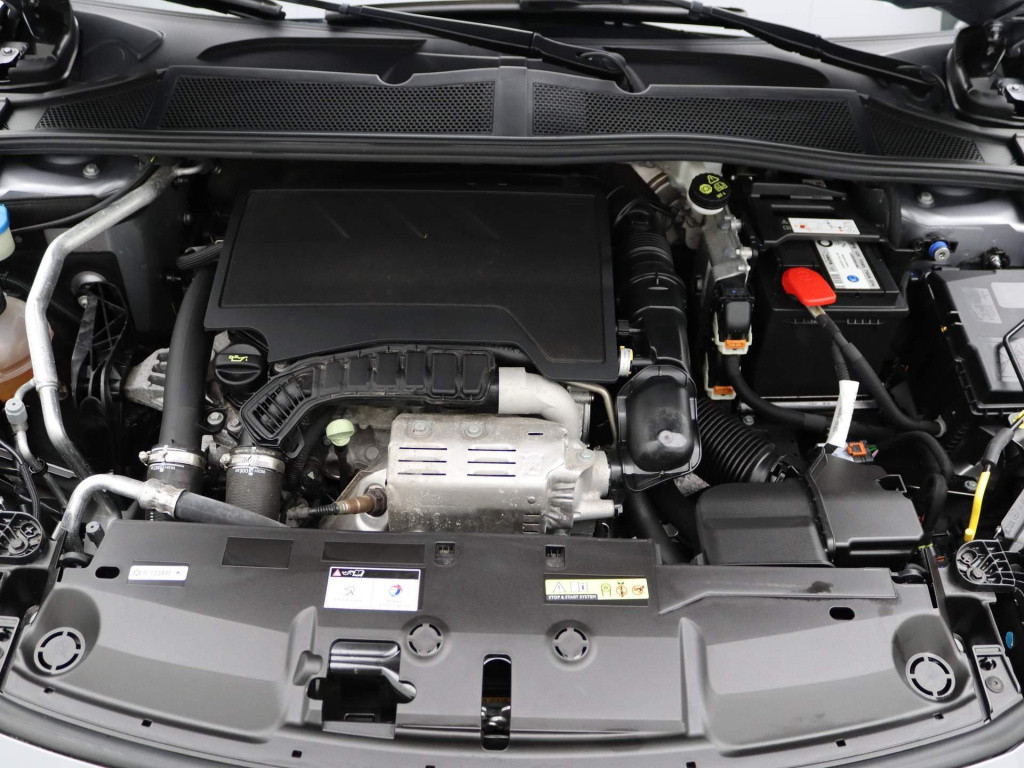 Peugeot 308 1.2 puretech allure | climate control | navigatie | half-leder 