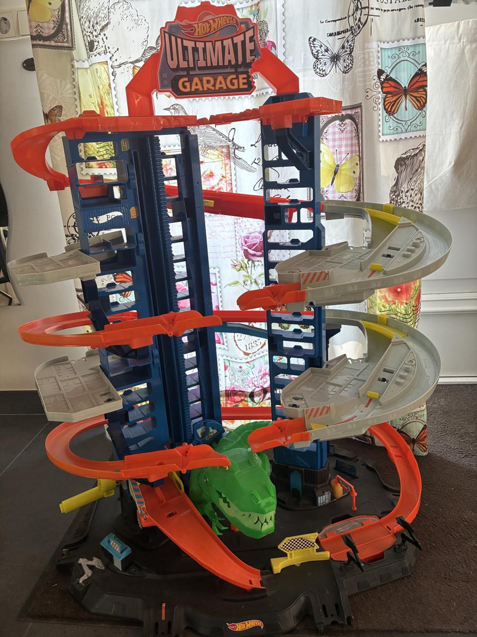 Ultimate Garage HotWheels
