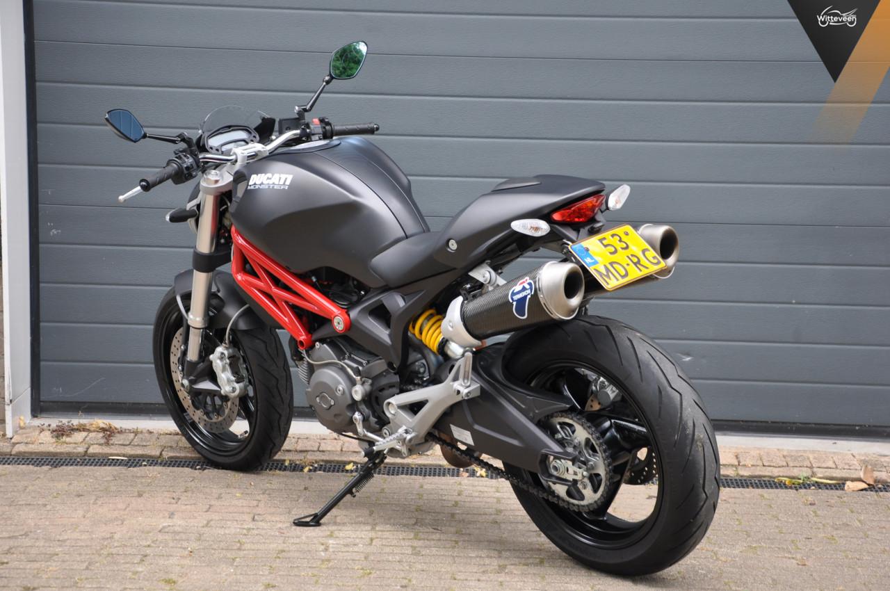 Ducati Monster 696 8100 kms!