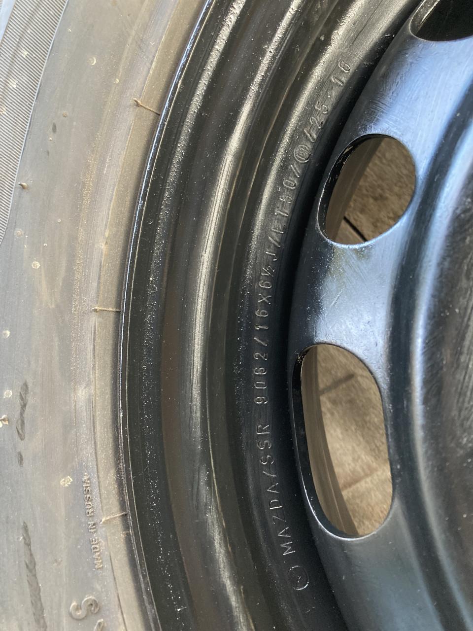 Originele Mazda CX-3 winterbanden set met TPMS sensoren