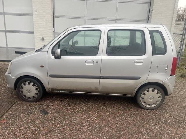 Loop of sloop Opel Agila