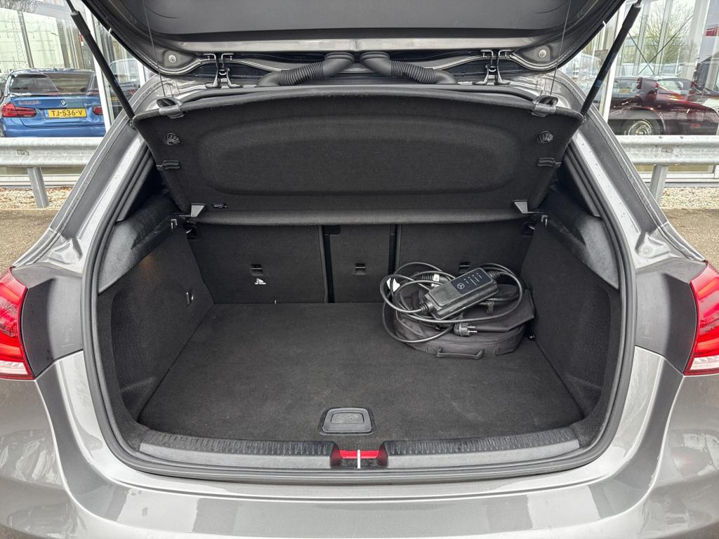 Mercedes-Benz A-Klasse 250 e business solution amg limited | nl-auto | pano