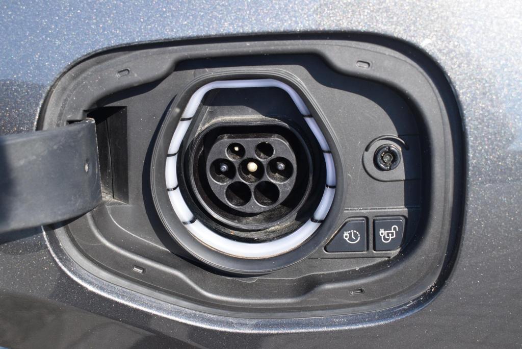 Ford Kuga 2.5 phev vignale | elektrisch wegklapbare trekhaak | climate cont