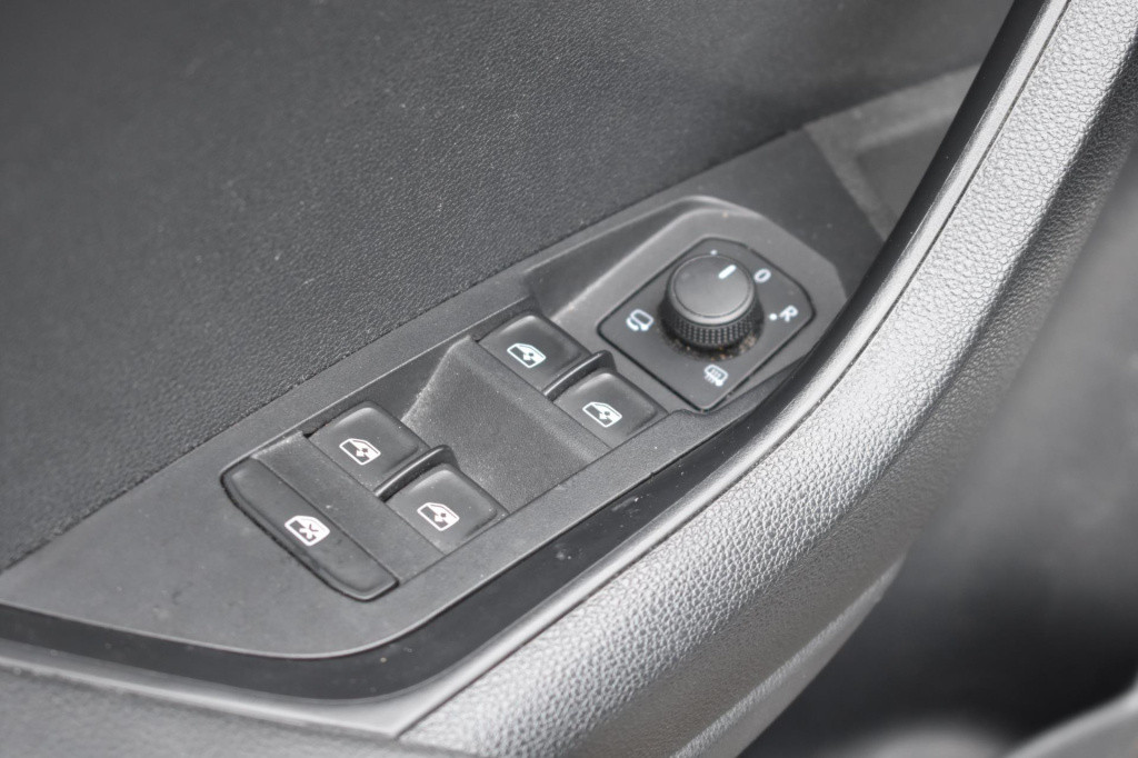 Skoda Karoq 1.5 tsi act sportline | trekhaak | canton | virtual cockpit | a