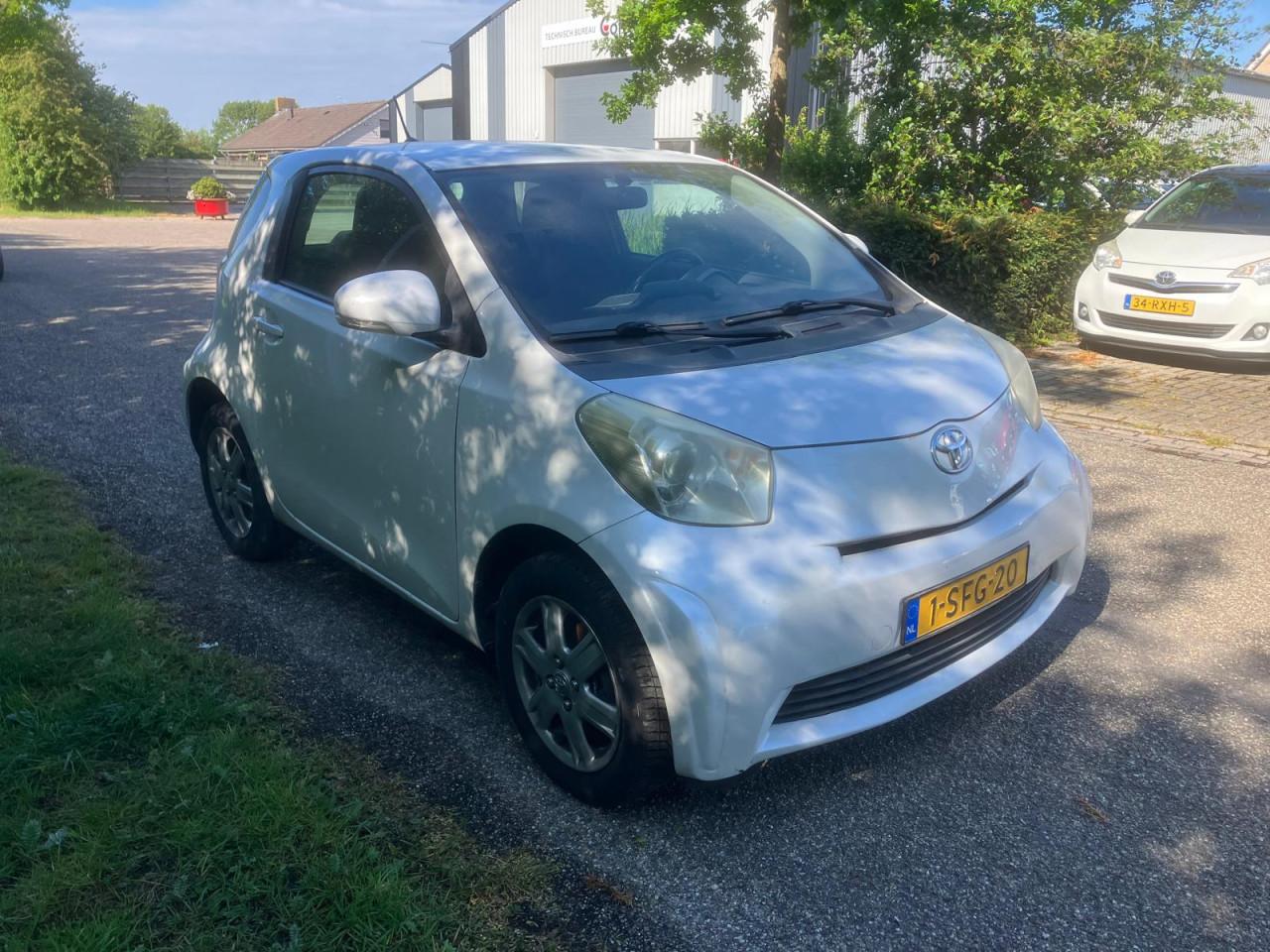 Toyota IQ 1.0