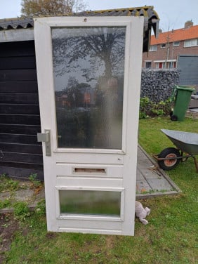 Te koop Hardhouten Voordeur met cilinderslot