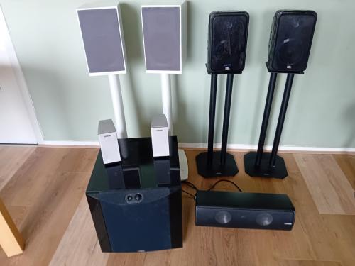 Te koop: speakers en randapparatuur surround