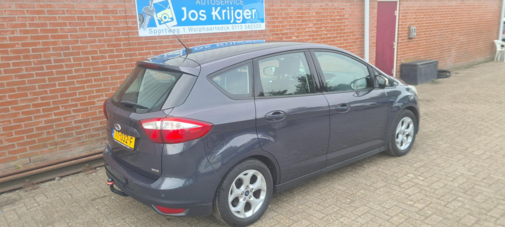 Ford C-max 1.6 tdci trend . dakdrager en set winterbanden bijgeleverd , gee