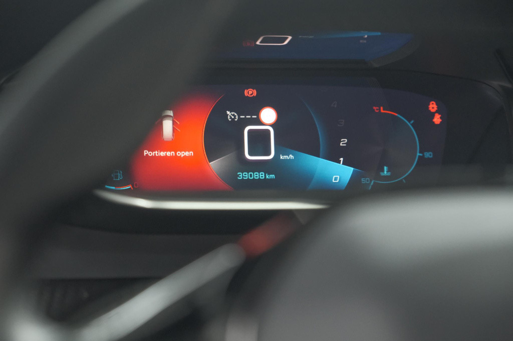 Peugeot 2008 puretech 130 allure | camera | apple carplay | navigatie | par