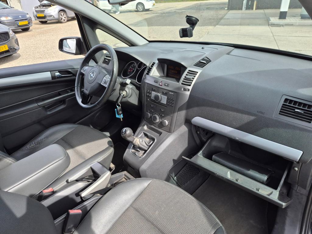 Opel Zafira 2.2 cosmo