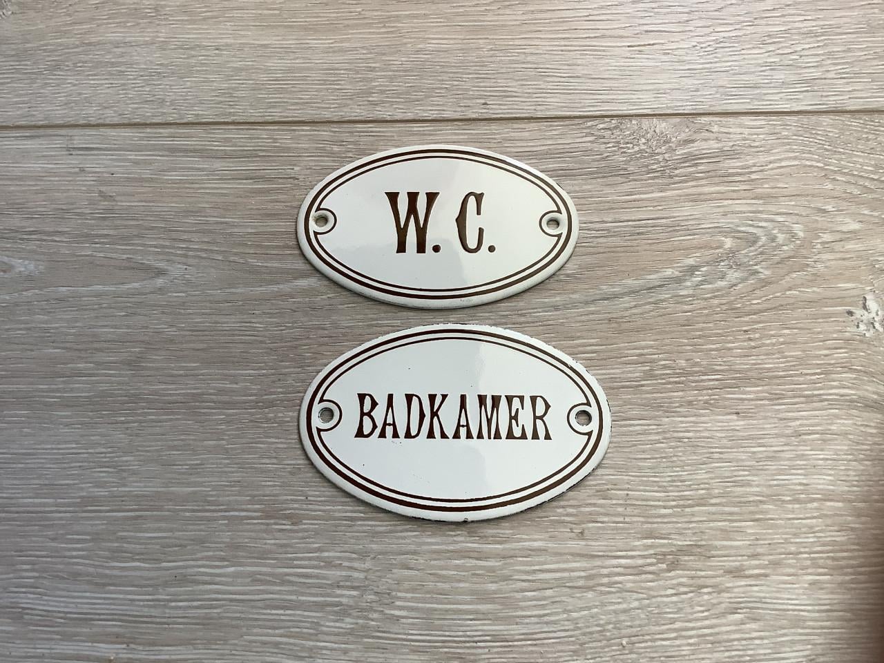 Emaille bordjes. WC en Badkamer