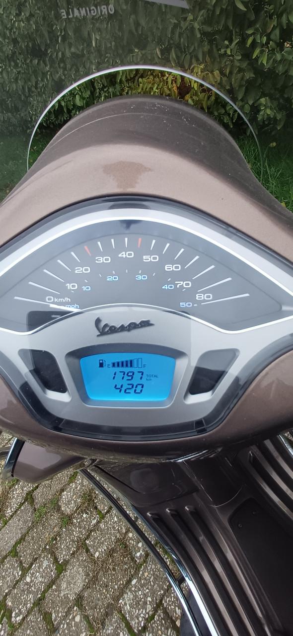 Vespa primavera te koop