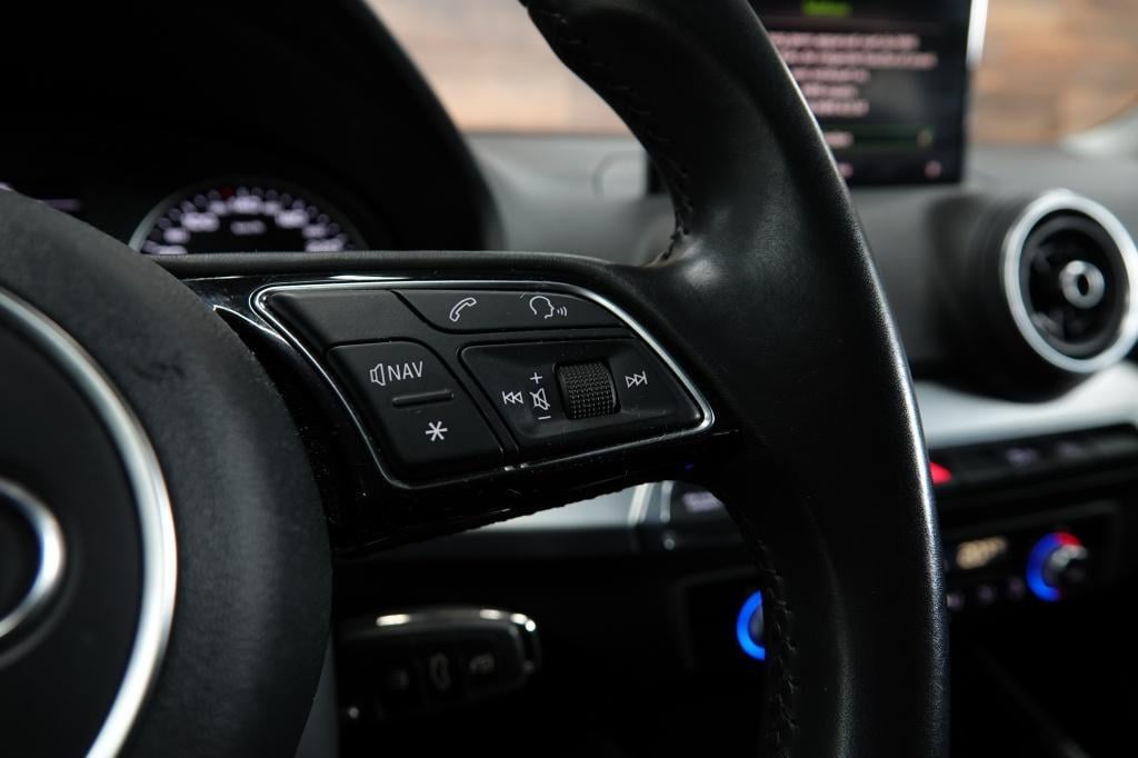 Audi Q2 1.0 tfsi sport | pdc | 19" | driveselect |