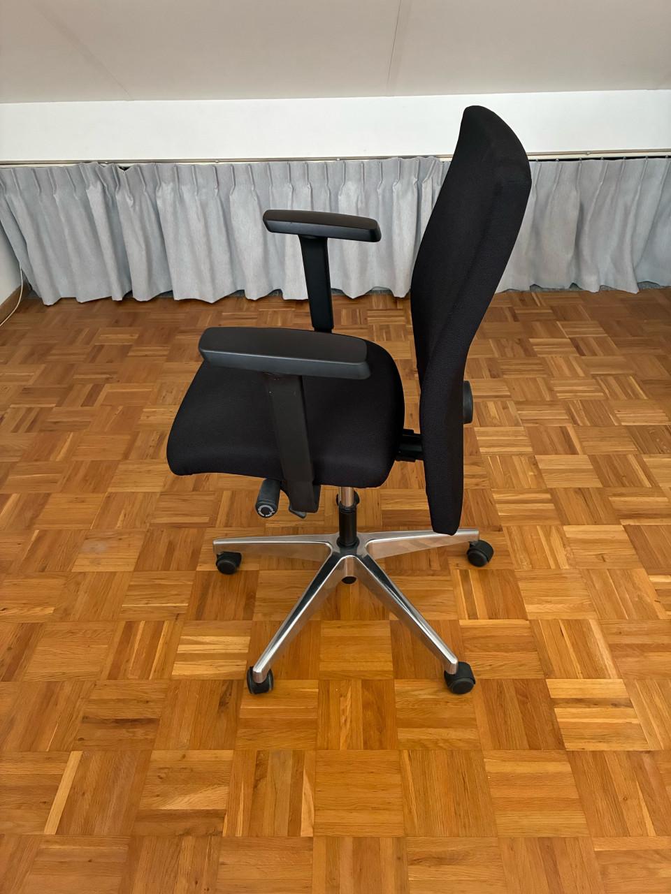 Bureaustoel van Interstuhl, volledig instelbaar!