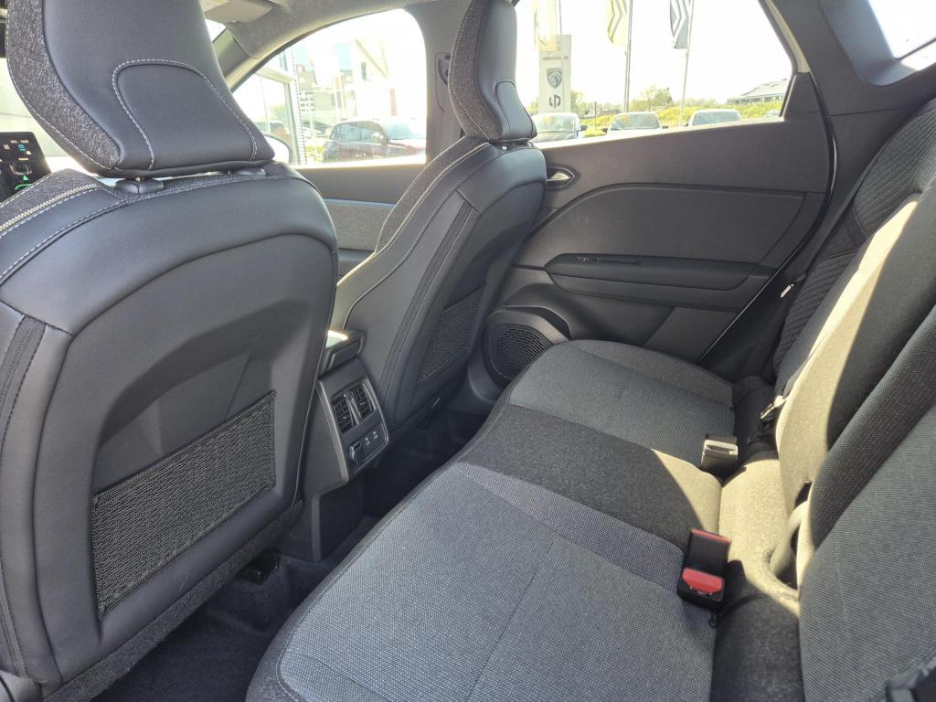 Renault Captur 1.3 mild hybrid 160 edc automaat techno camera, stoel/stuur 