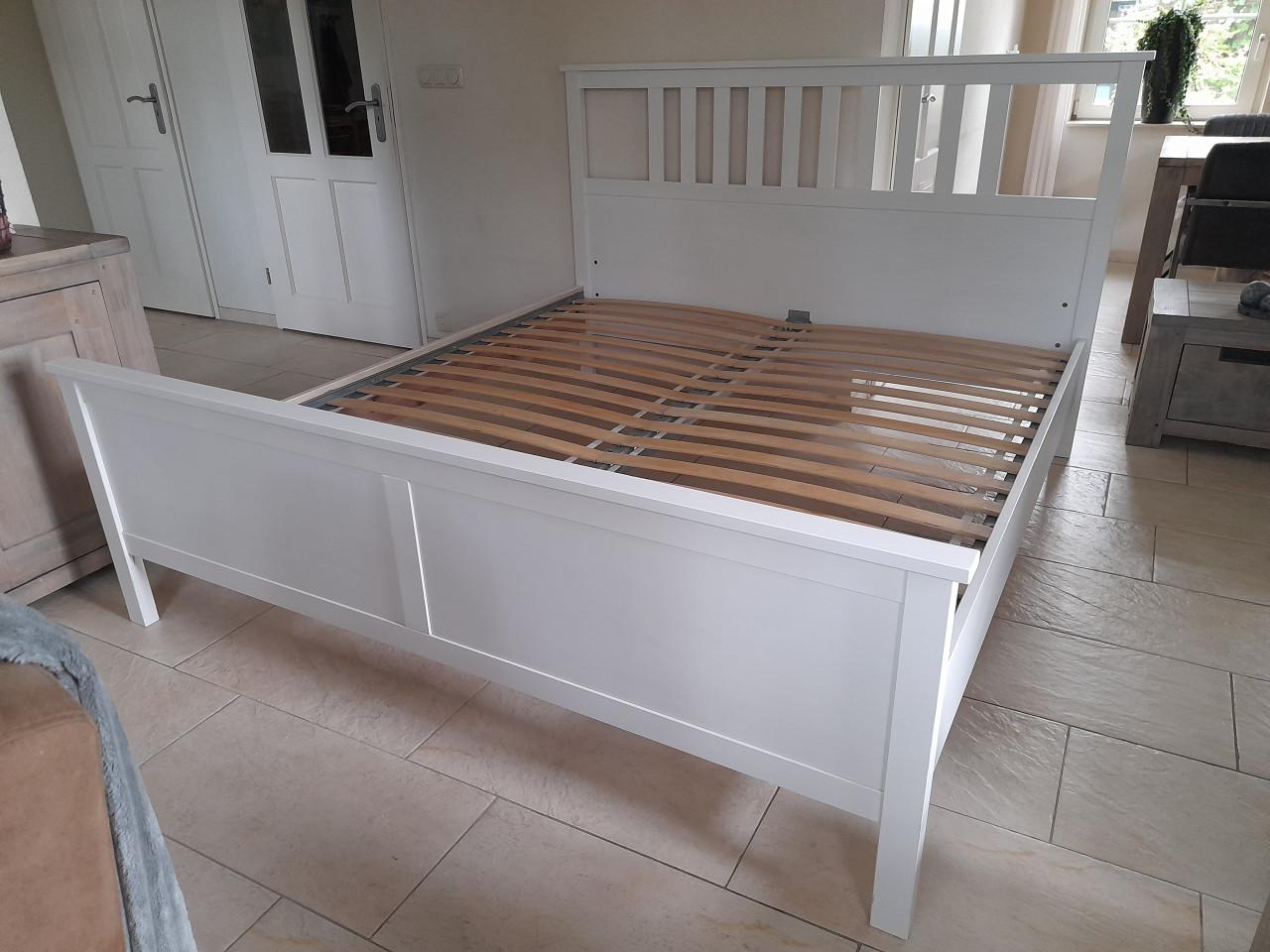 2 persoons bed 180 X 200 (in goede staat )