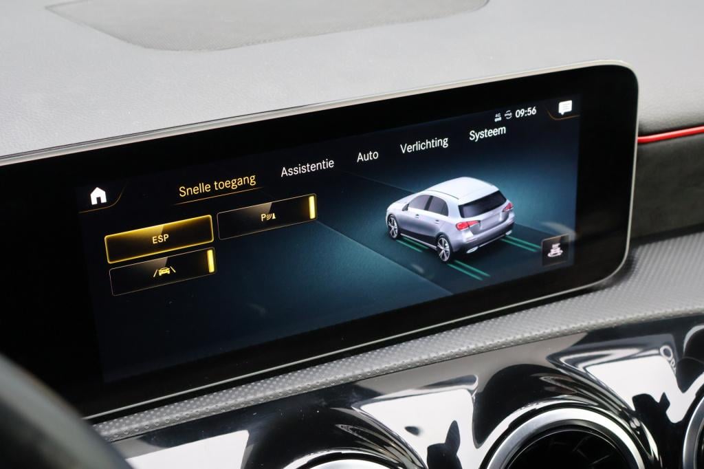 Mercedes-Benz A-Klasse 180 business solution amg i btw i automaat i camera 