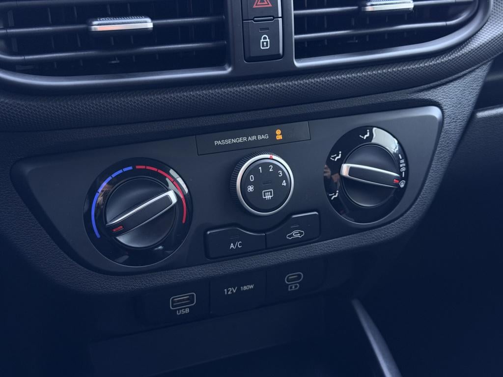 Hyundai I 10 1.0 comfort smart | dab | nav | cruise control | carplay