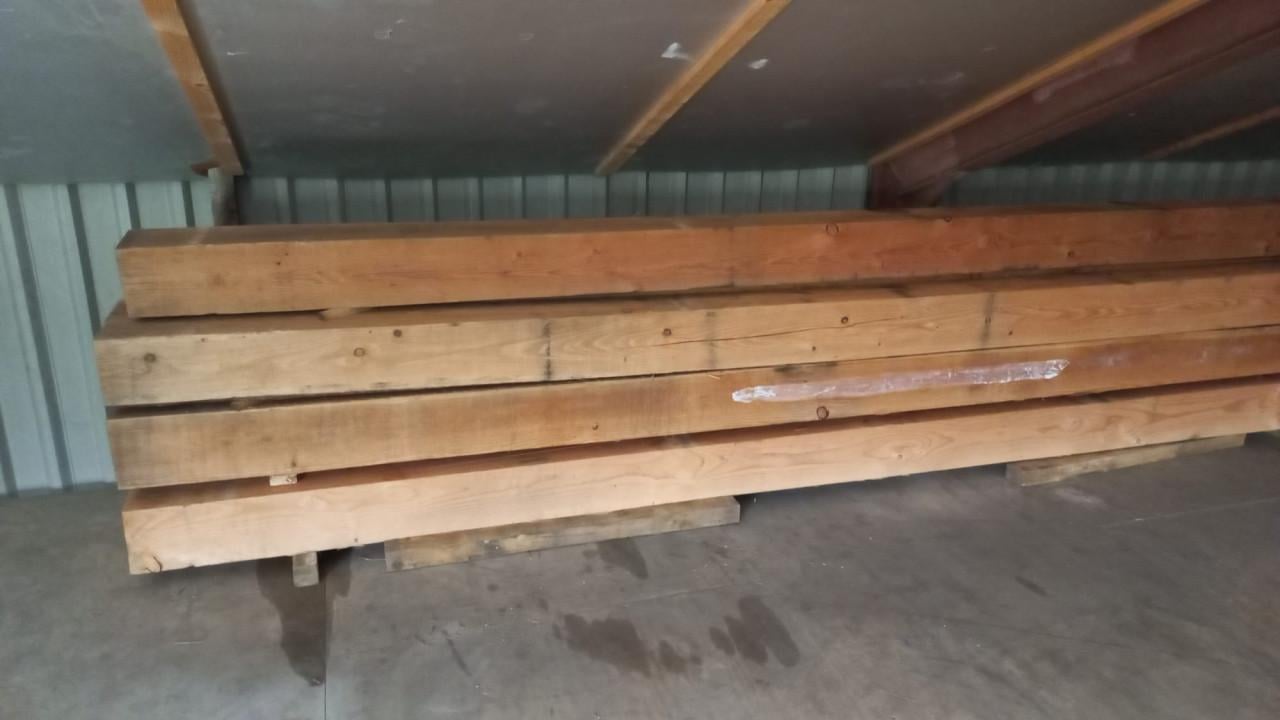Douglas balken 200x200 , 5meter, 10 stuks €1200