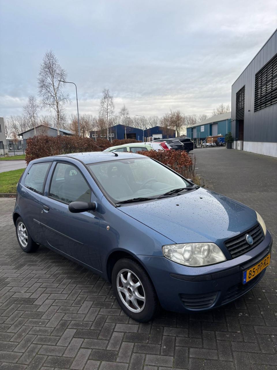 Fiat Punto 1.2 3DR 2004 Blauw | 97.614 KM NAP | NIEUWE APK!