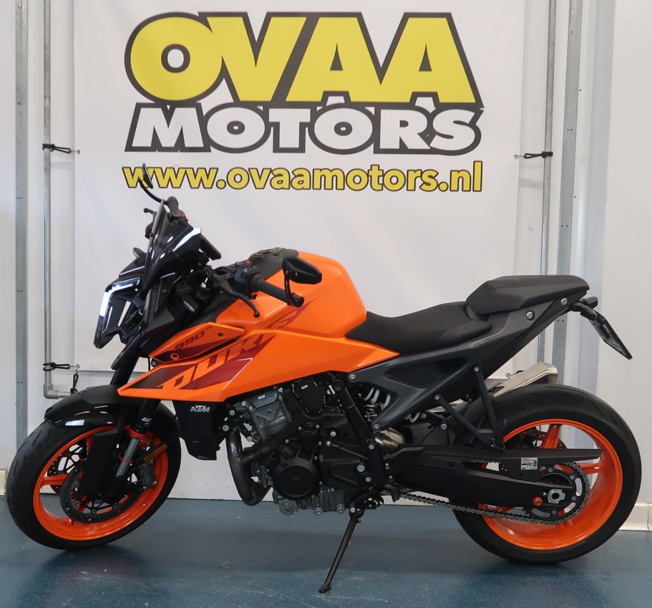 KTM 990 Duke 2024 in nieuwstaat slecht 1900km