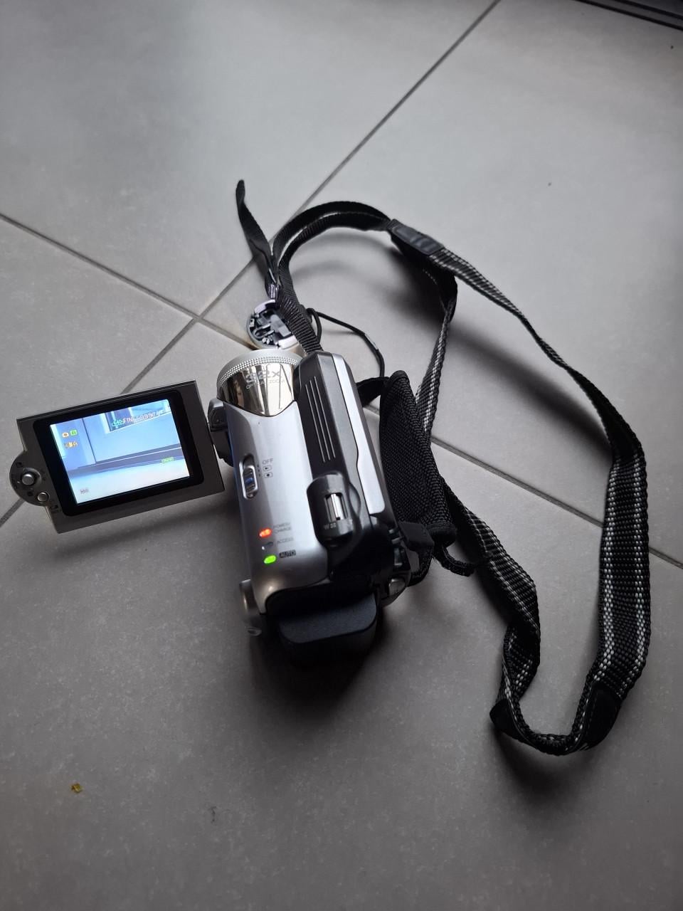JVC Everio GZ-MG21E Hard Disk Camcorder met accessoires