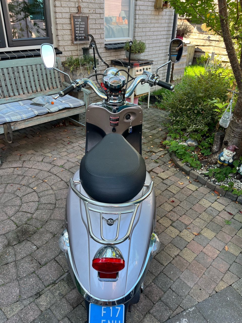 Scooter retro model