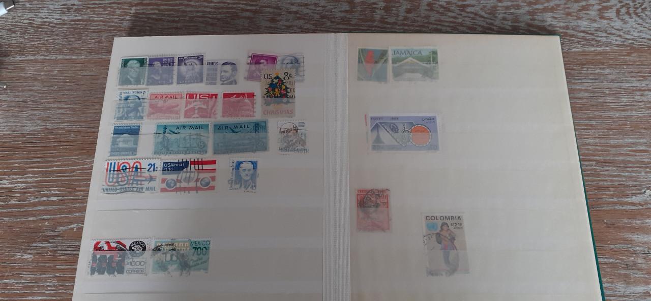Postzegel album met postzegels