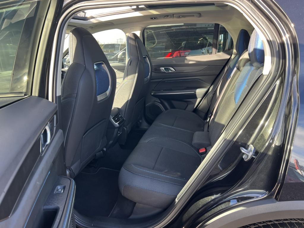 Lynk & Co 01 1.5td 261pk plug in hybrid black edition , pano dak , 360gr ca