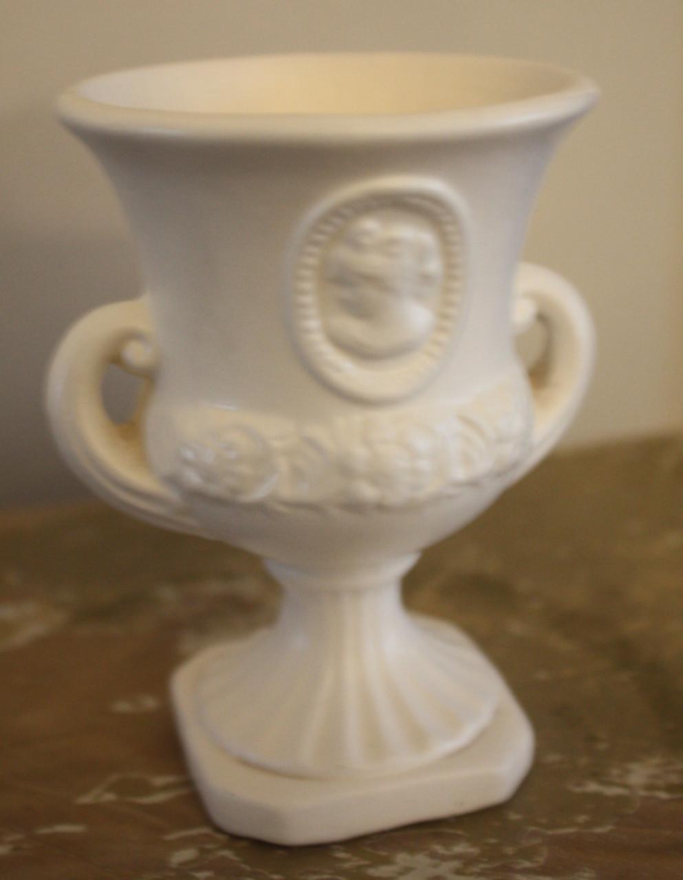 Set van 3 de zelfde vaasjes met camee afbeelding