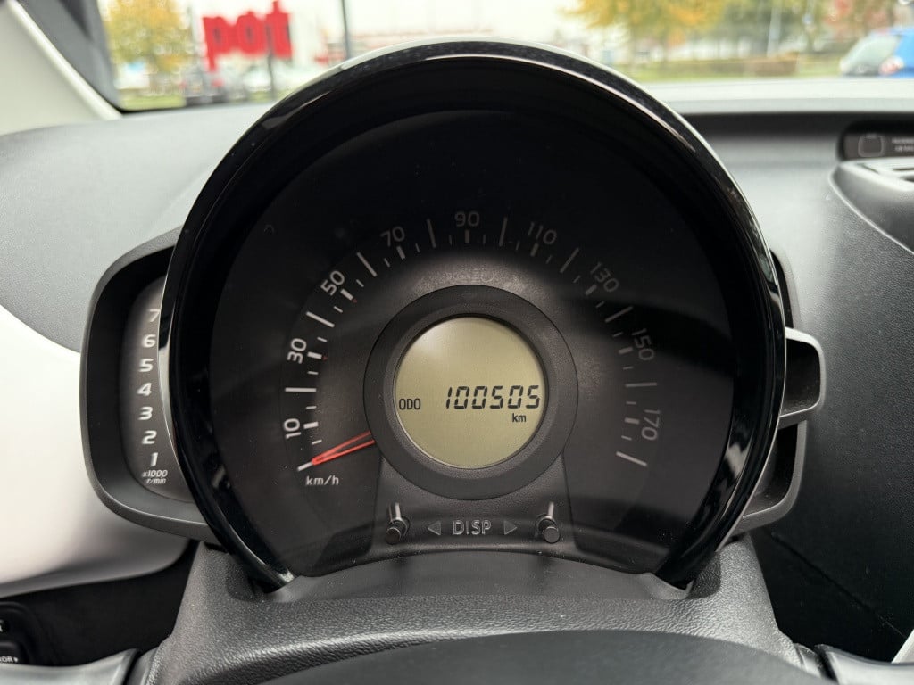 Peugeot 108 1.2 puretech // rolland garros // luxe uitvoering //