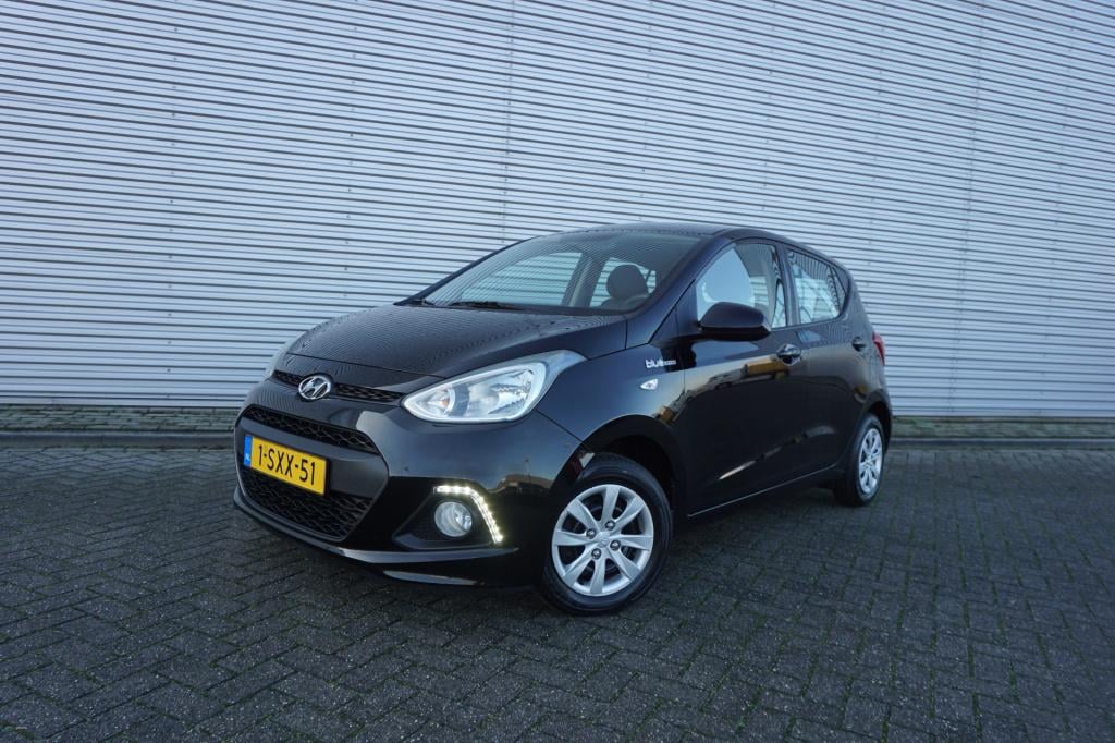 Hyundai I 10 1.0i i-motion comfort plus airco / elektr. ramen / nap