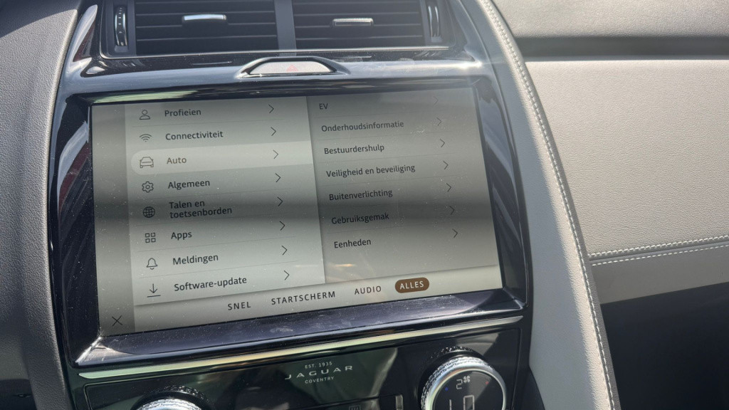 Jaguar E-pace 1.5 p300e awd r-dynamic s