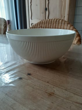WEDGWOOD WINDSOR - SLA / FRUITSCHAAL - NIEUW