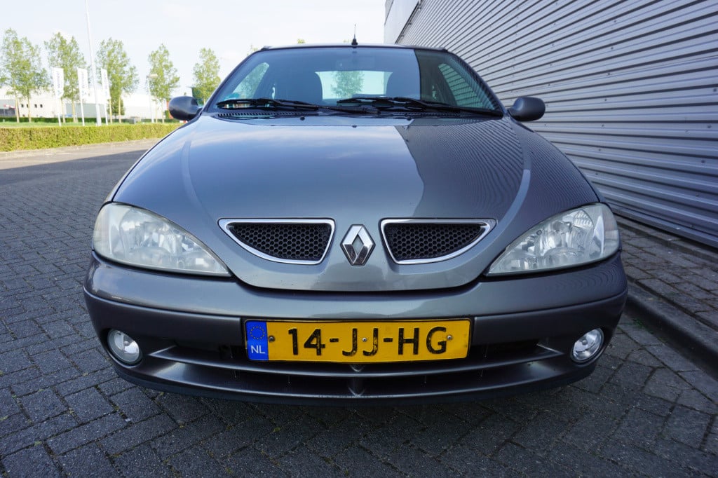 Renault Megane coupé 1.4-16v sport way airco / elekt. ramen / nap