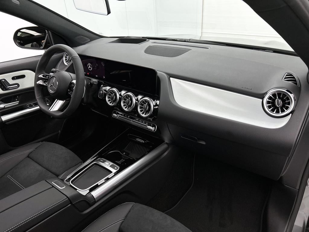 Mercedes-Benz Gla-klasse 250 e business solution amg | trekhaak | amg line 