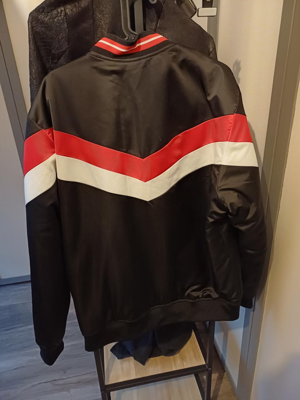 Te koop nieuwe zomerjas maat XL