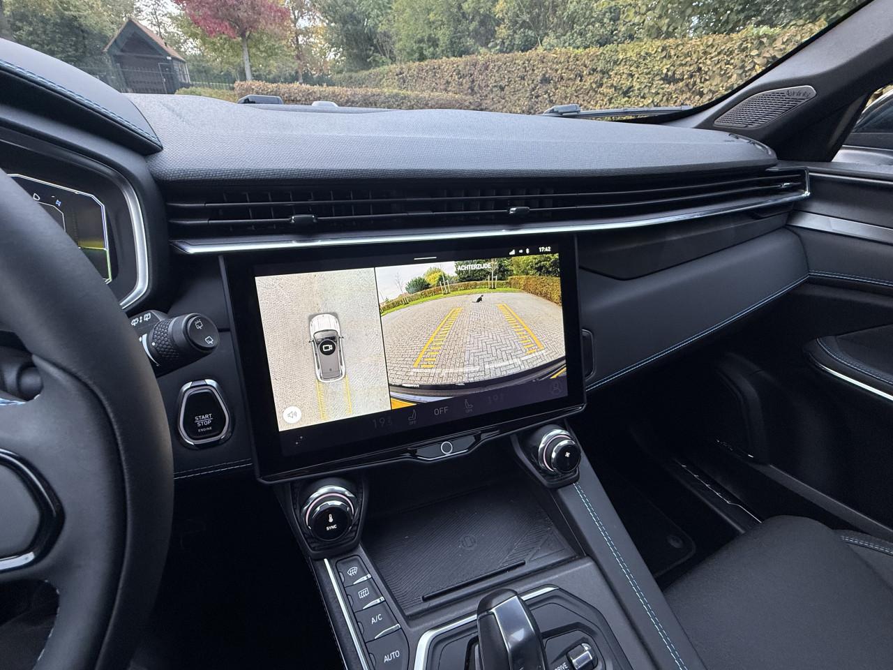 Lynk & Co 01 - 1.5 | 2023 | Zwarte hemel | Panoramadak | 360° | 20 inch