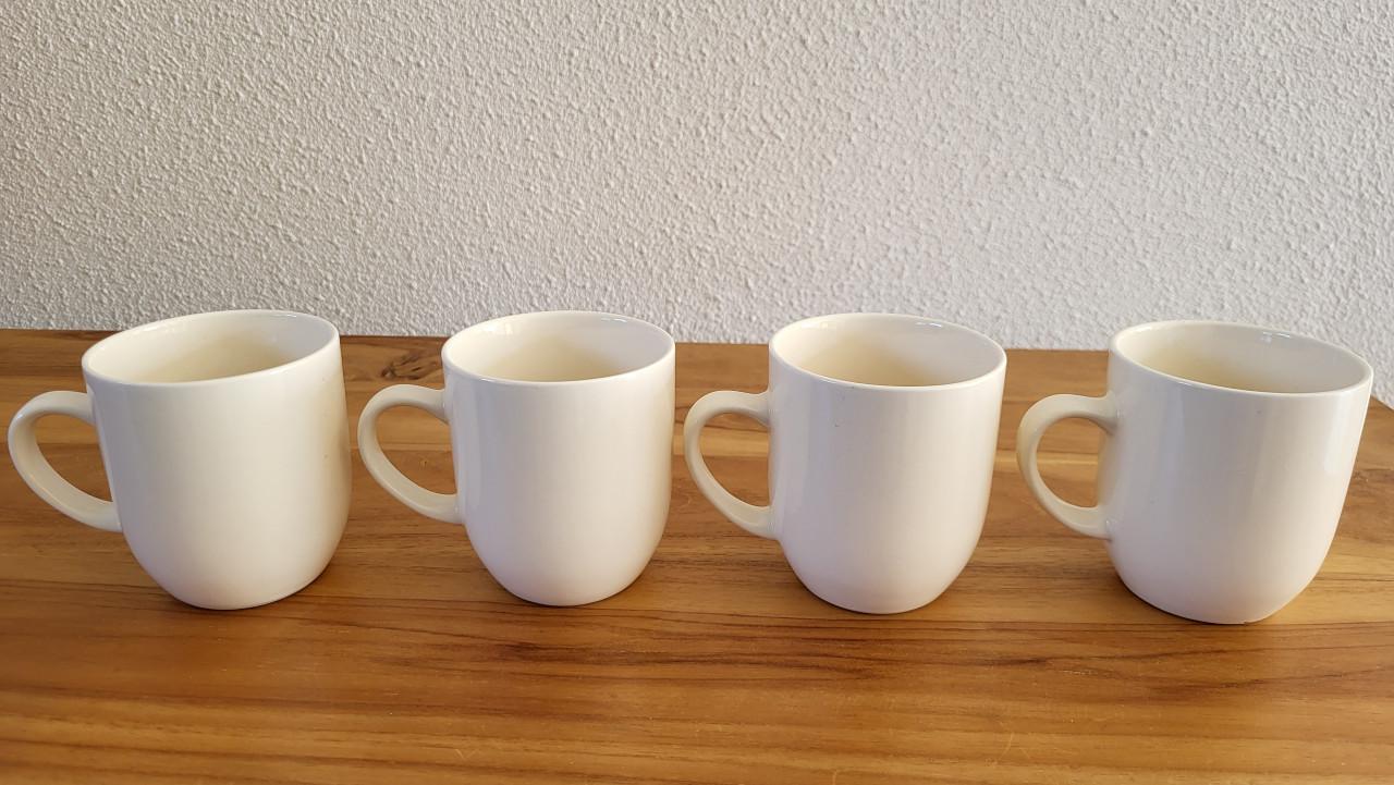 Set van 4 koffie mokjes h 8 cm Jet servies A Rose is a Rose