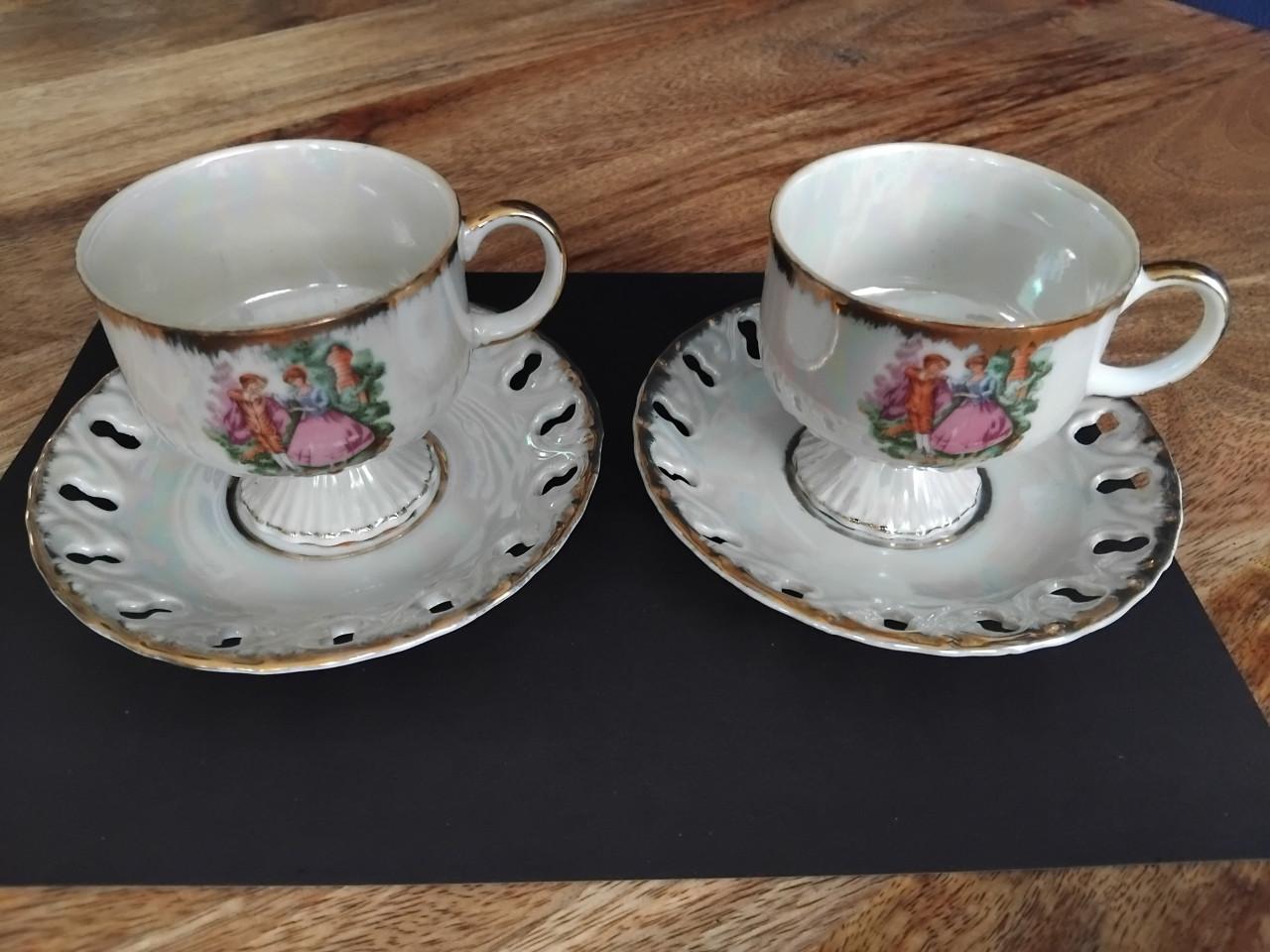 Vintage Kop en Schotels 2 setjes