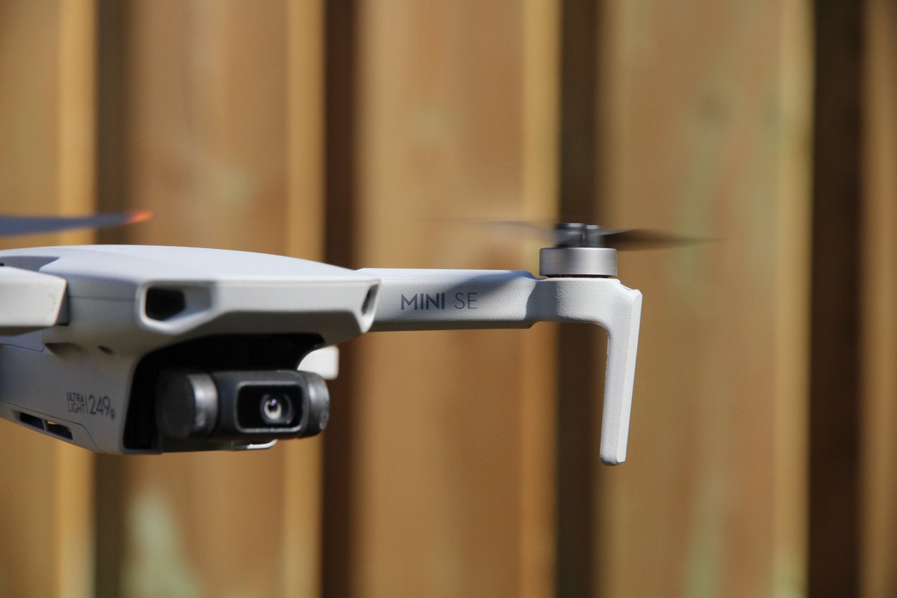 DJI Mini SE drone