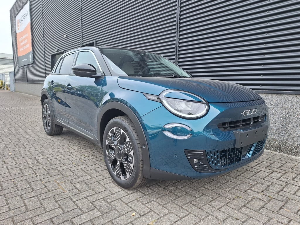 Fiat 600 1.2 hybrid 110 la prima